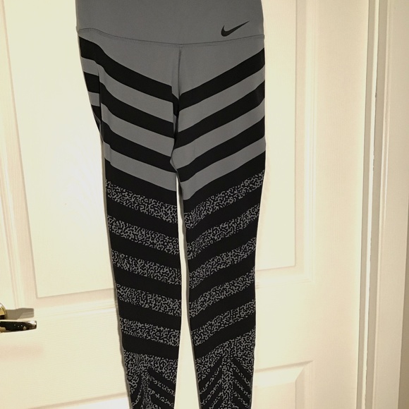 Nike dry fit leggings - Picture 1 of 2